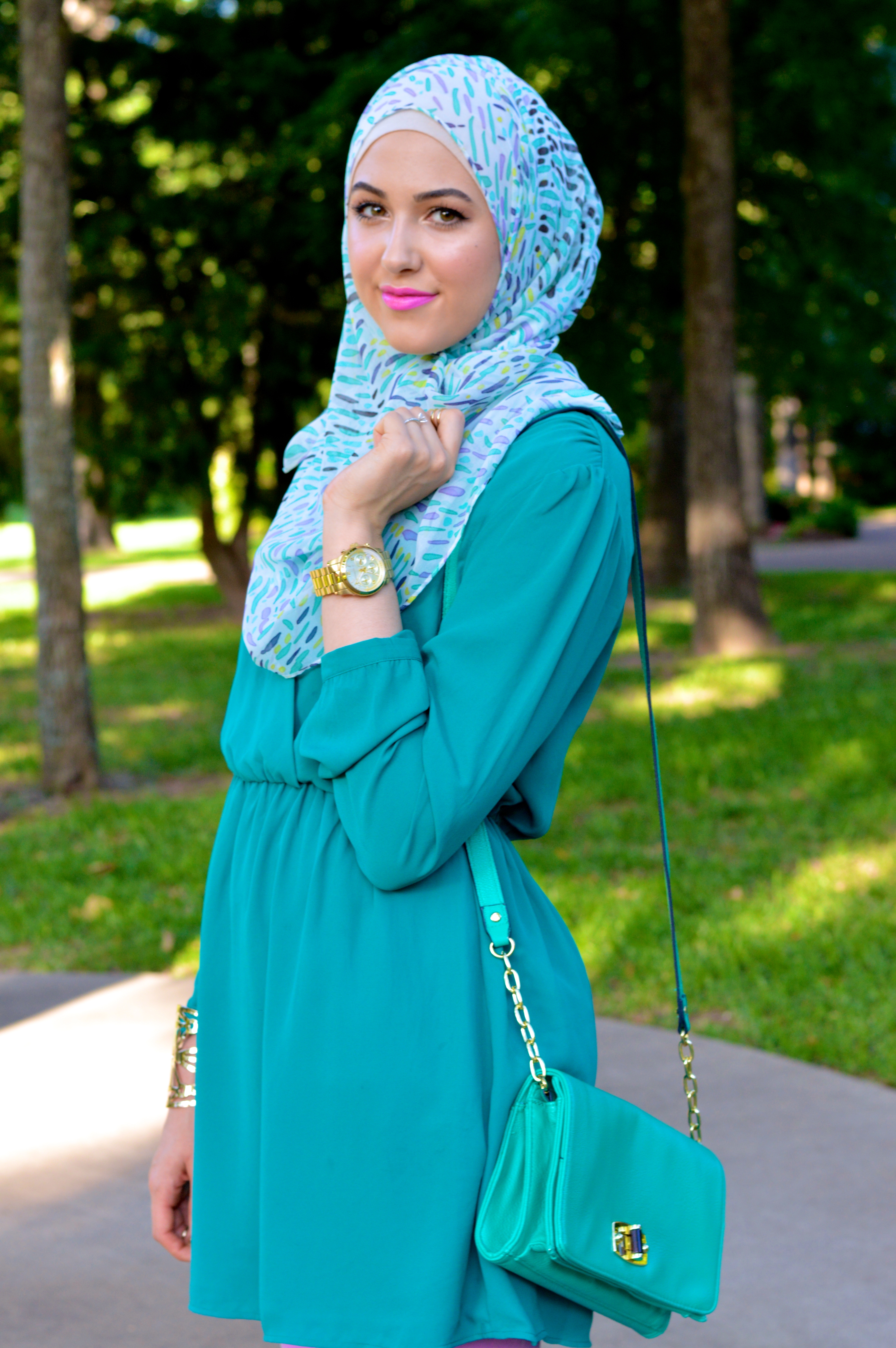 Мусульманский поп. Мусульманка в платке. Хиджаб. Красивый хиджаб. Татарка в хиджабе.
